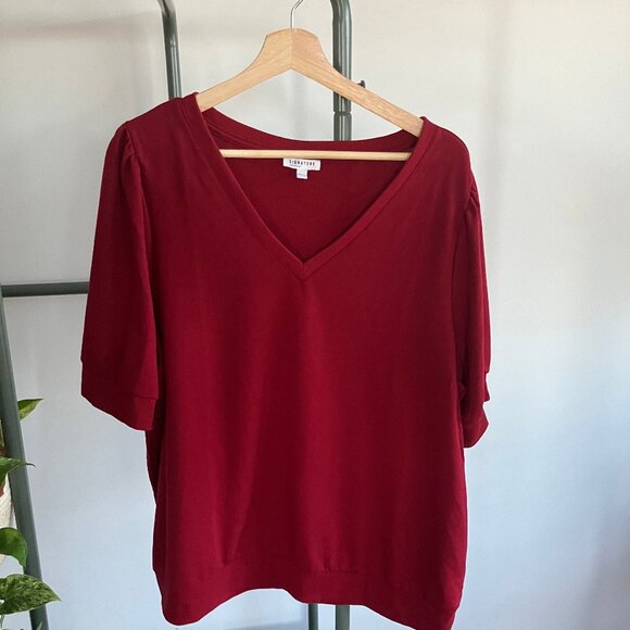 Burgundy v-neck sweatshirt with short sleeves and shoulder detail - Picture 10 of 10